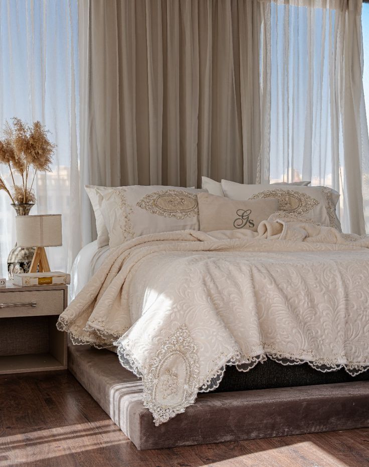 Cotton Chicken Lace Bedsheets